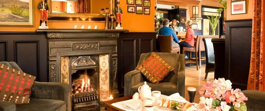 Victoria House Hotel - Lounge Victoria House Hotel - Lounge