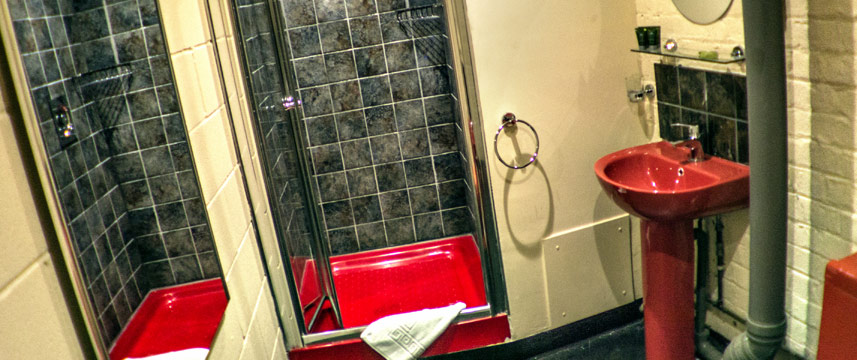 Victoria Warehouse Hotel - Deluxe Bathroom