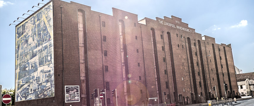 Victoria Warehouse Hotel - Facade