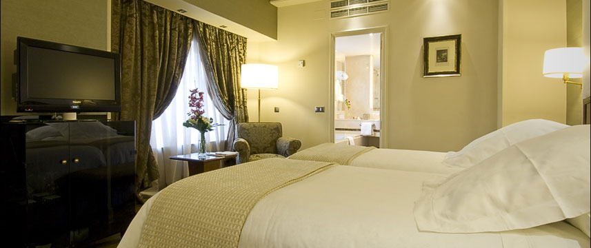 Wellington Hotel - Junior Suite Bedroom