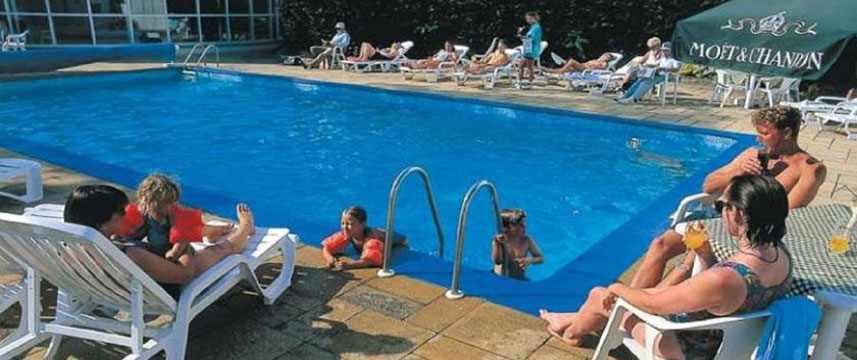 Wessex Hotel - Pool Area