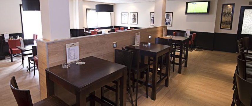 West Side Inn Amsterdam - Restaurant Seating West Side Inn Amsterdam - Restaurant Seating