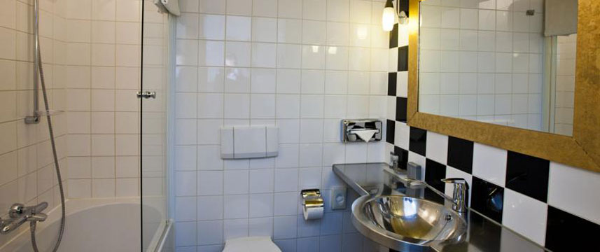 Westcord Art Hotel Amsterdam - Bathroom