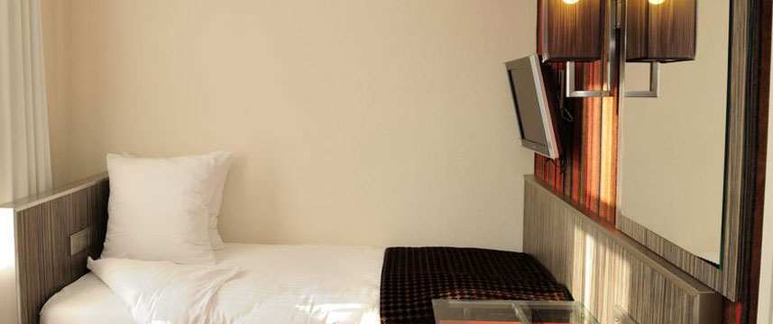Westcord City Centre Hotel Amsterdam - Deluxe Bedroom Westcord City Centre Hotel Amsterdam - Deluxe Bedroom