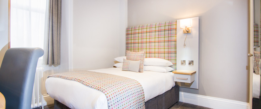 White Hart Hotel and Apartments - Small Double Bed