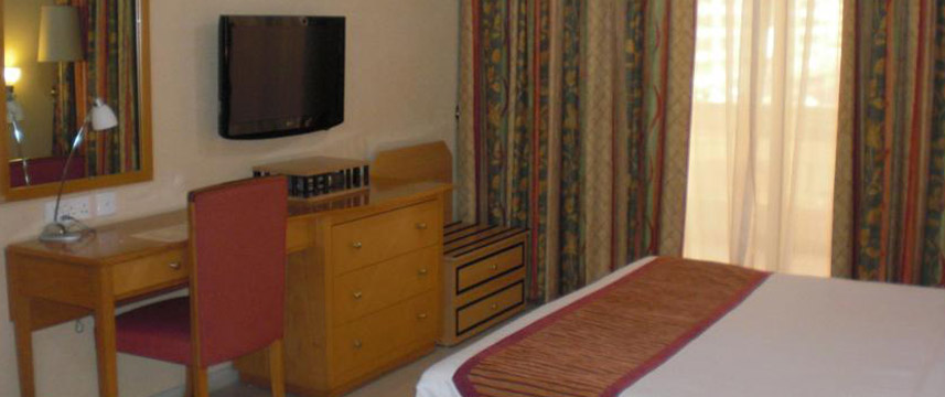 Winchester Grand Deluxe Apartments - Room