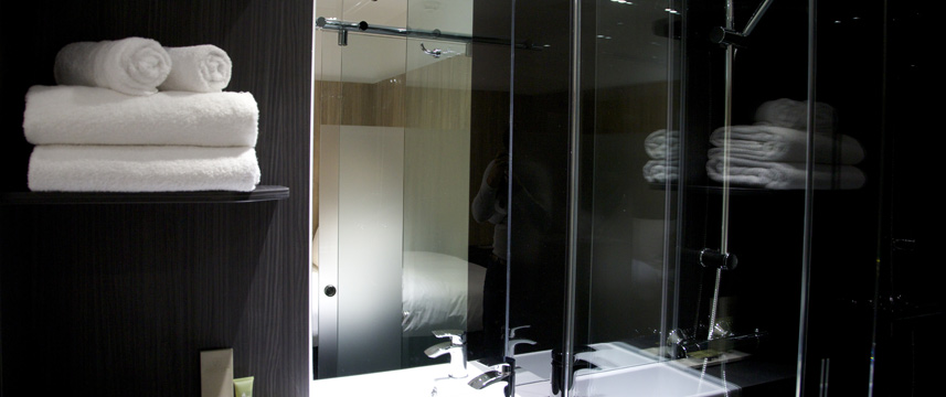 Z Hotel Covent Garden - Inside Double Shower