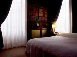 Bank Hotel
