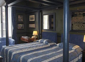 Bank Hotel