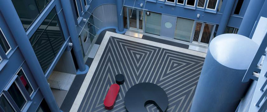 iQ Hotel Roma - Courtyard iQ Hotel Roma - Courtyard