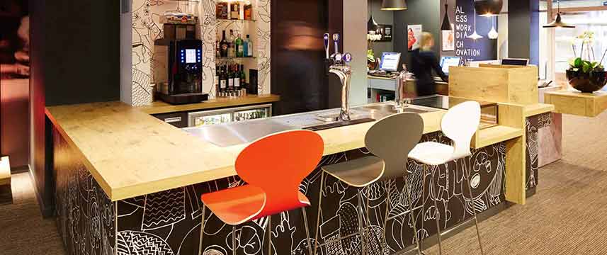 ibis Reading Centre - Lobby Bar ibis Reading Centre - Lobby Bar