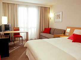 Novotel London West