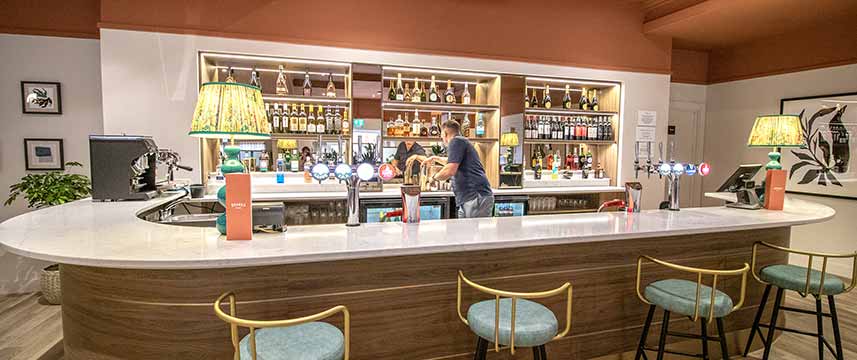 voco Rockingham Forest - Embers Bar voco Rockingham Forest - Embers Bar