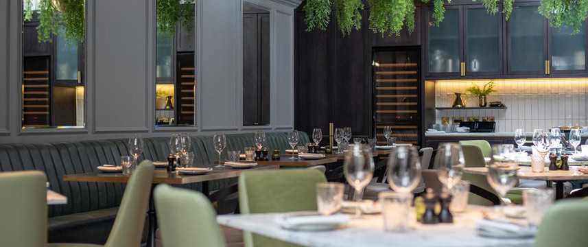 11 Cadogan Gardens - Restaurant Tables