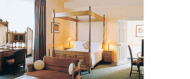 Aberdeen Lodge - Four Poster
