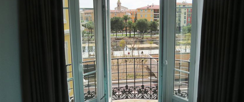 Acanthe Hotel - Bedroom View