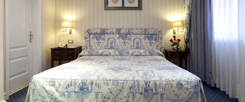 Ada Palace - Double Bedroom