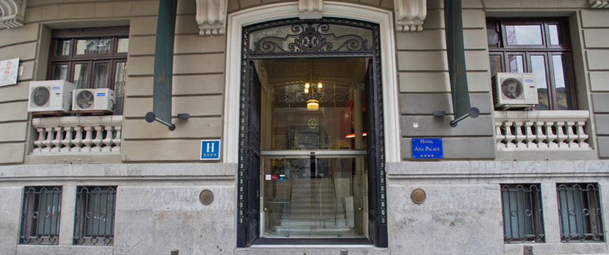 Ada Palace - Entrance