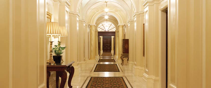 Amba Hotel Charing Cross - Corridor