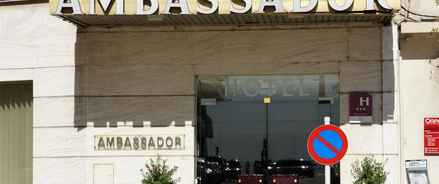 Ambassador Hotel Nice - Entrance