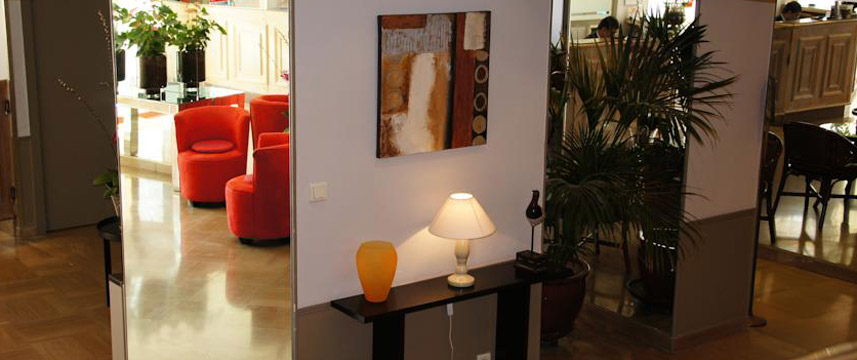 Ambassador Hotel Nice - Lobby Area