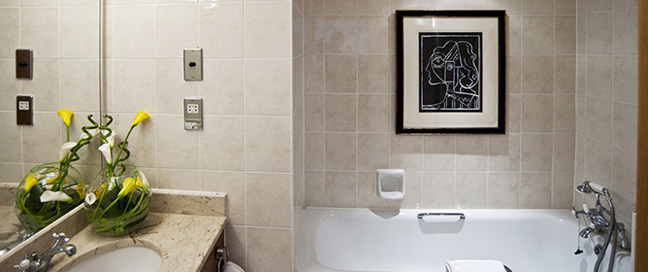 Apollo Hotel Basingstoke - Ambassador Bathroom