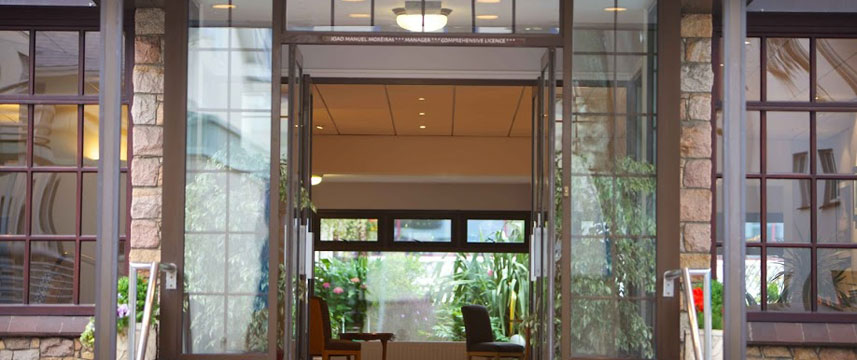 Apollo Hotel Jersey - Entrance