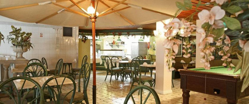 Apollo Hotel Jersey - Viva Pizza Restaurant