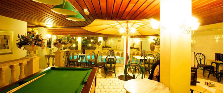 Apollo Hotel Jersey - Viva Pizza Seating