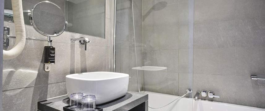 Aqua Hotel Brussels Bathroom