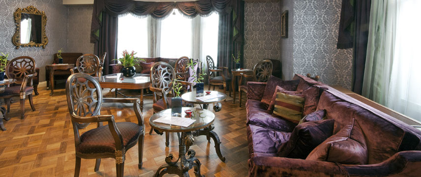 Ashburn Hotel - Drawing Room