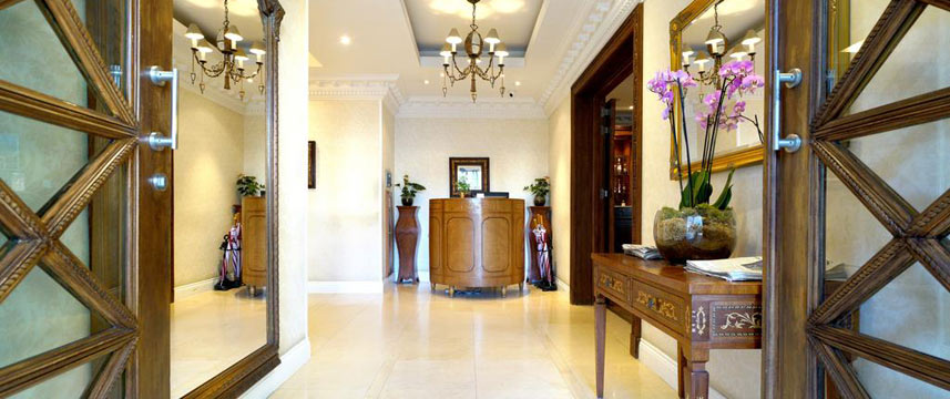 Ashburn Hotel - Entrance