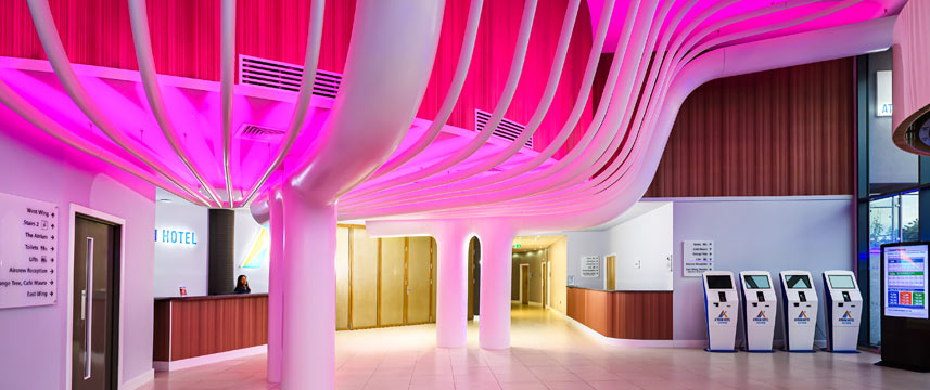 Atrium Hotel Heathrow - Reception