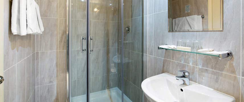 Bayswater Inn - Superior Bathroom