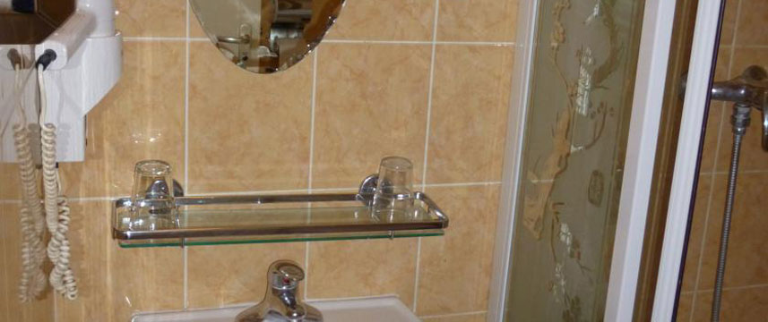 Belfort Hotel - Bathroom Shower