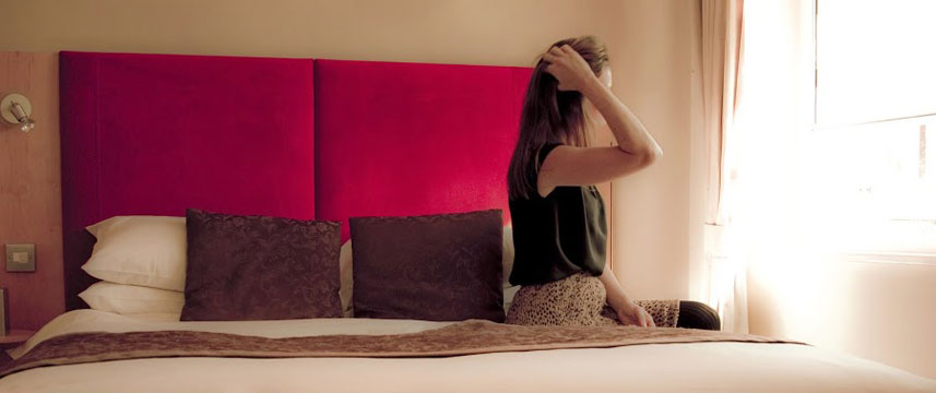 Berkeley Square Hotel - Bed
