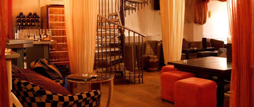 Berkeley Square Hotel - Lounge Stairs