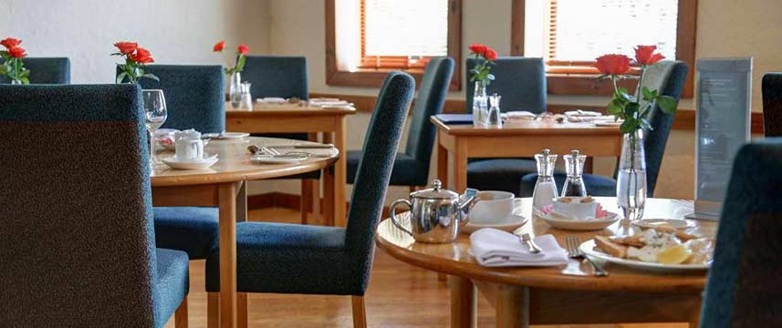 Best Western Plus Milford Hotel - Breakfast Tables