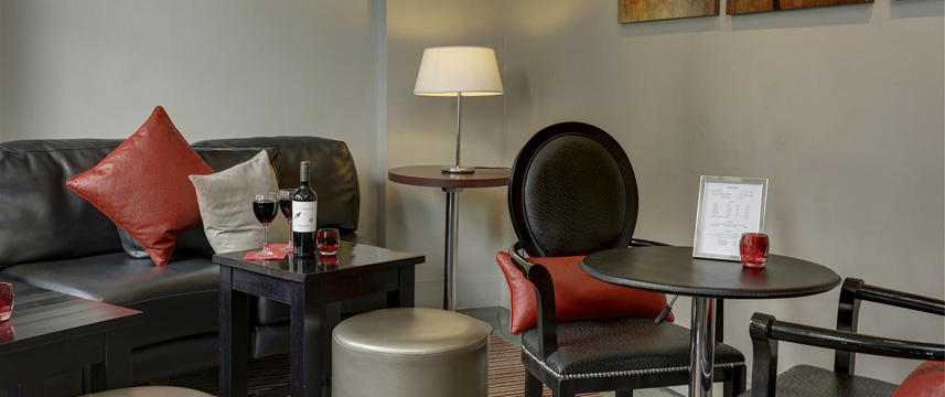 Best Western The Cromwell - Bar Seating
