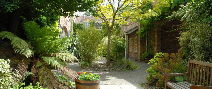 Best Western York Pavilion Hotel Grounds