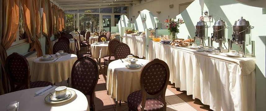 Borromeo Hotel - Dining Room