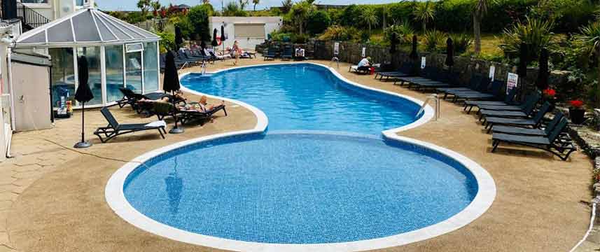 Bournemouth Carlton Hotel Exterior Pool View