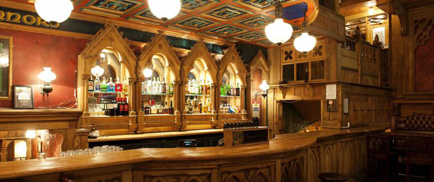 Carlton George - Bar