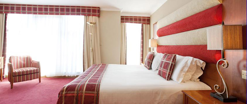 Carlton George - Club Bedroom