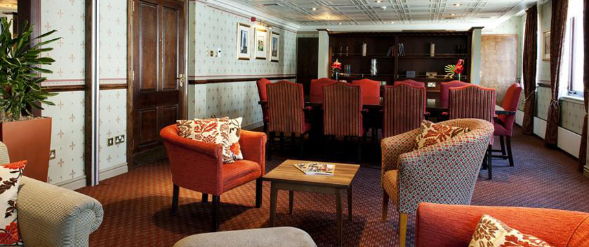 Carlton George - Guest Lounge