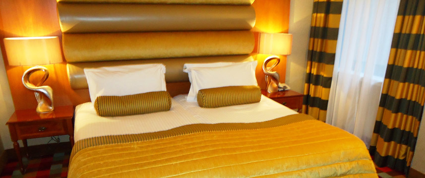 Carlton George - Superior Room