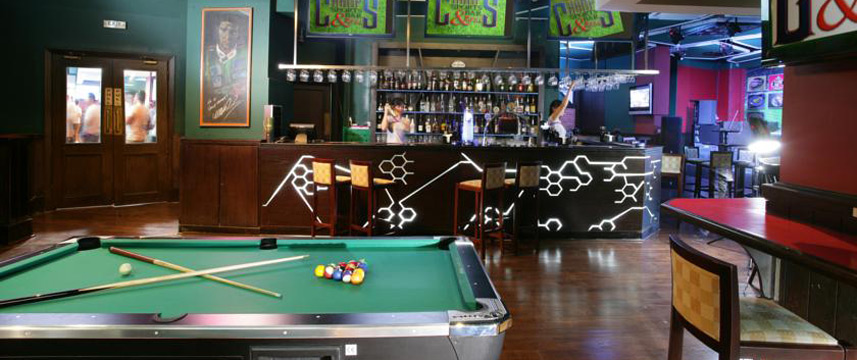 Chelsea Plaza Dubai - Bar