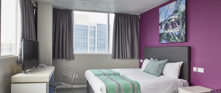 Citrus Hotel Cardiff - Deluxe Bedroom