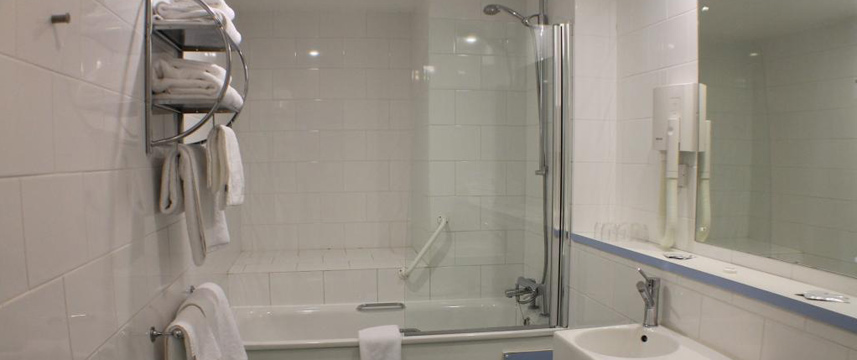 Citrus Hotel Eastbourne - Bathroom