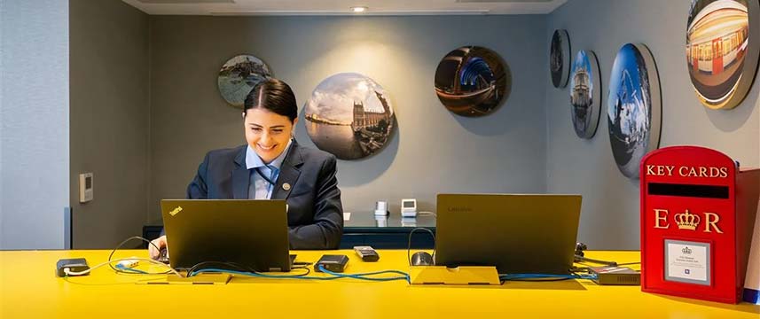 City Sleeper at Royal National Hotel - Reception